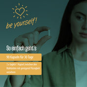 Eine Frau in einem grünen Hemd hält eine weisse FITNE Health Care Basen Kapseln (Relaunch) hoch. Der Text lautet "Sei du selbst!" mit Dosierung: 90 Kapseln für 30 Tage - 3x täglich 1 Kapsel vor den Mahlzeiten mit Flüssigkeit einnehmen, um den Säure-Basen-Haushalt zu unterstützen.