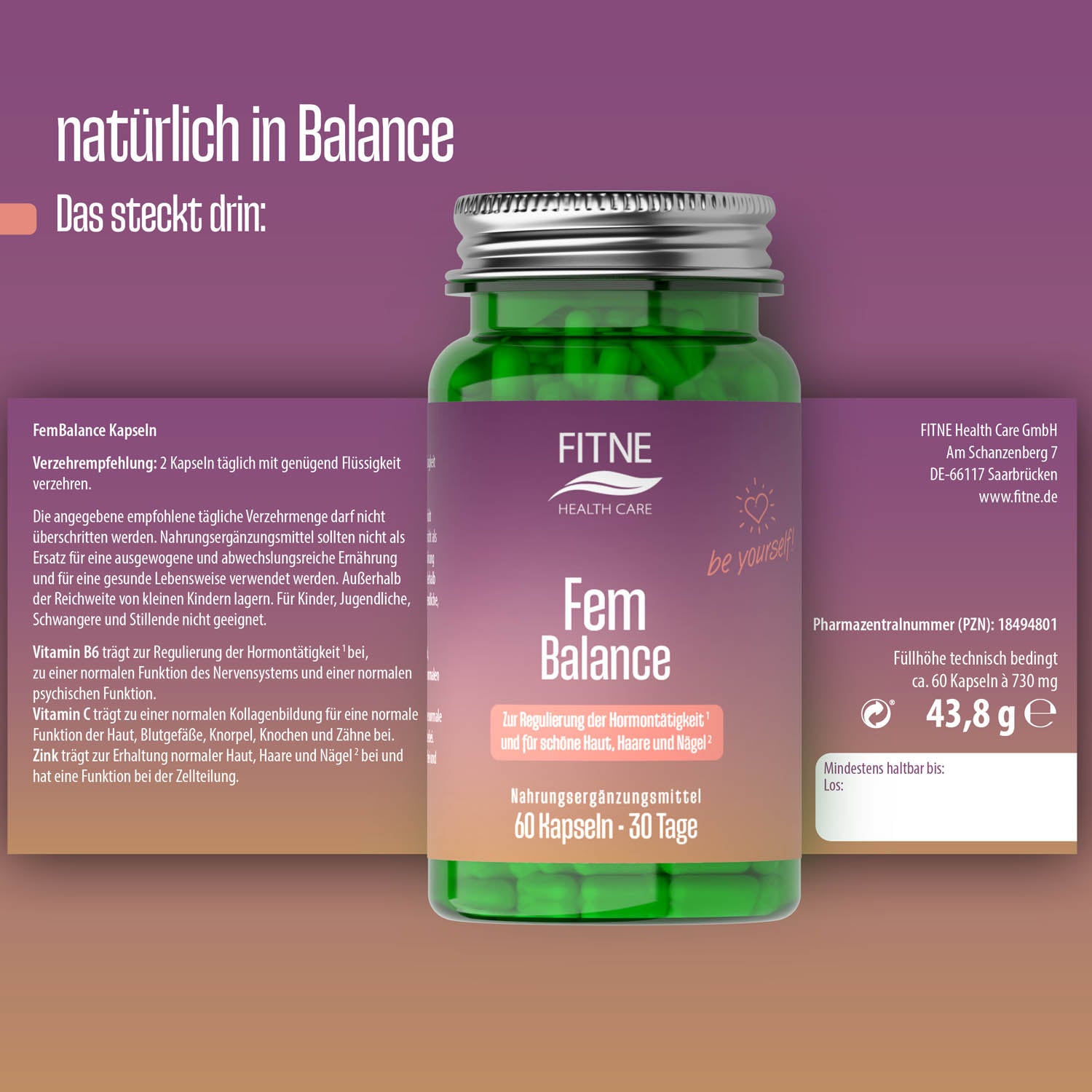 Eine Flasche mit FITNE Health Care FemBalance-Kapseln steht in der Mitte auf einem rosa und braunen Hintergrund. Das Etikett hebt den Hormonhaushalt und die Linderung von PMS hervor und enthält sichtbare Angaben zu den Inhaltsstoffen und dem Unternehmen rund um die Flasche.