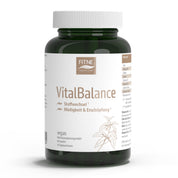 Die grüne fitne VitalBalance Flasche ist ein veganes Nahrungsergänzungsmittel für den Energiestoffwechsel, bei Müdigkeit und Erschöpfung. Das Etikett enthält Mikronährstoffe, eine Zutatenliste und eine Pflanzenillustration.